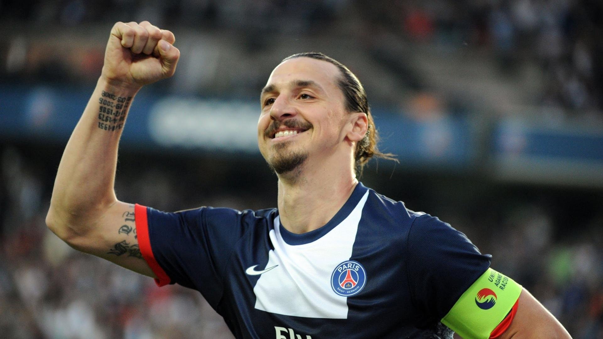 球队社交账号粉丝激增线上互动成亮点，足球粉丝群