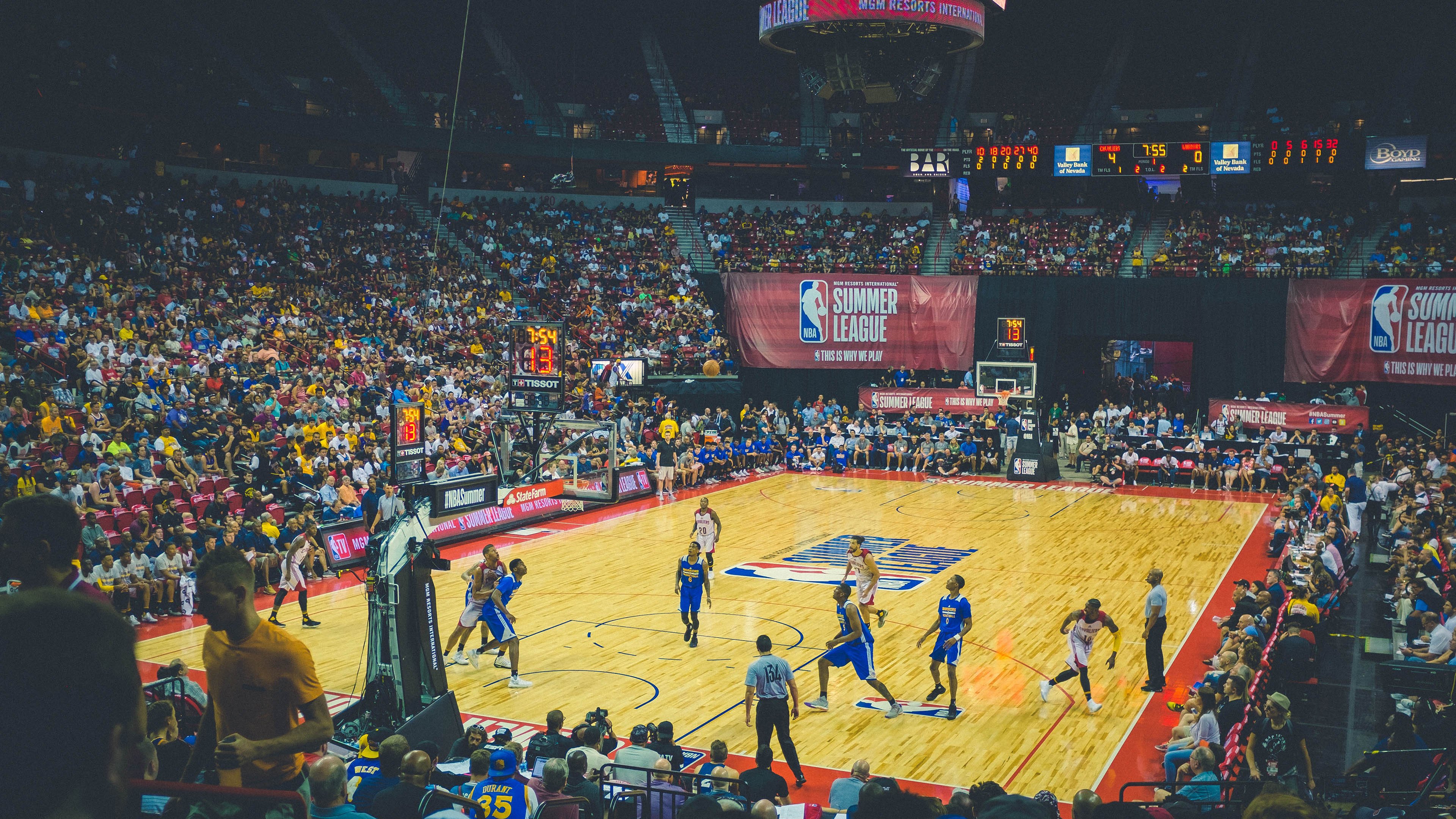 篮球场地标准升级 提升比赛公平性，篮球场地标准尺寸百度百科